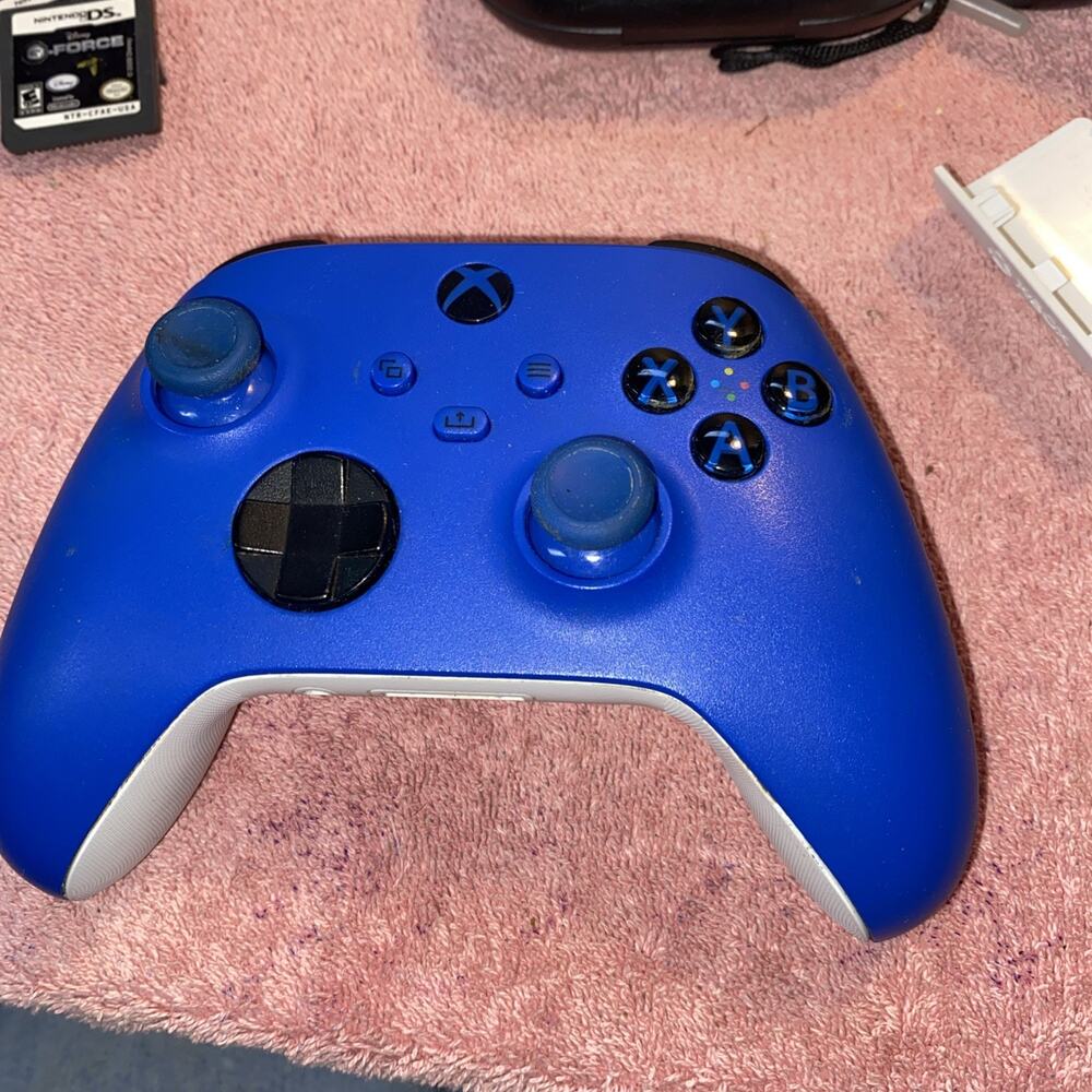 Microsoft Xbox Series X|S Wireless Controller Shock Blue 1914 No stick drag